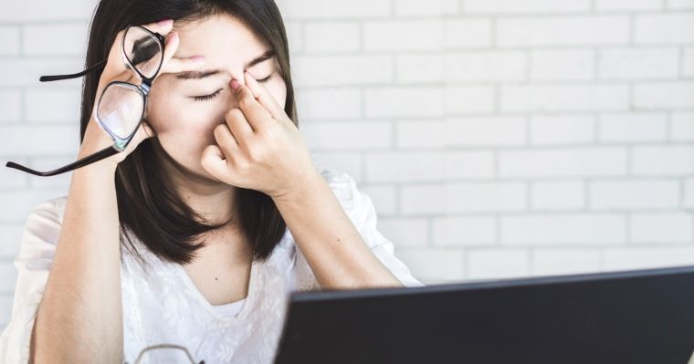 Jak dbać o oczy, grając na komputerze – poradnik